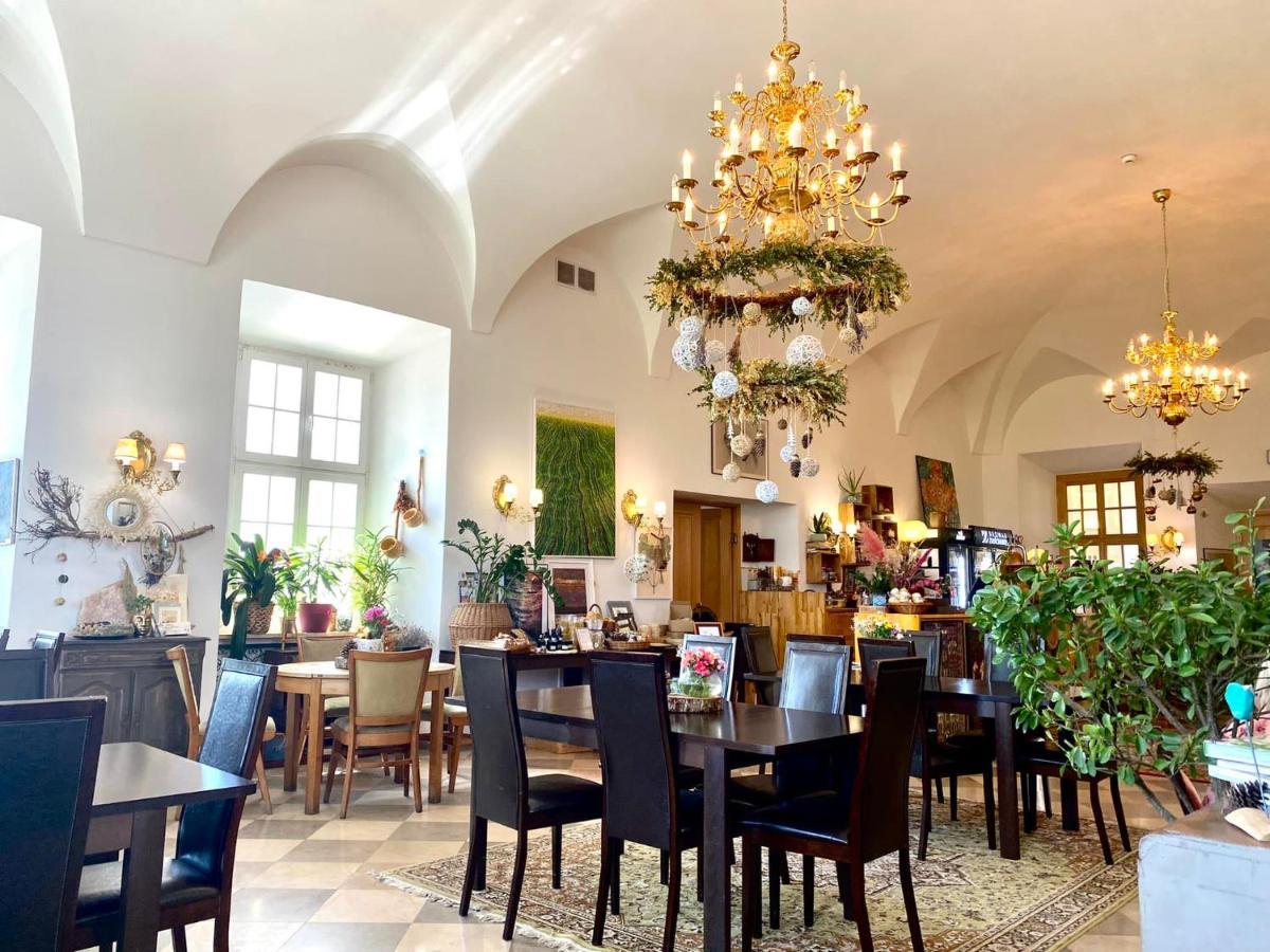 Pokoje Goscinne Domu Pielgrzyma W Supraslu Exterior photo